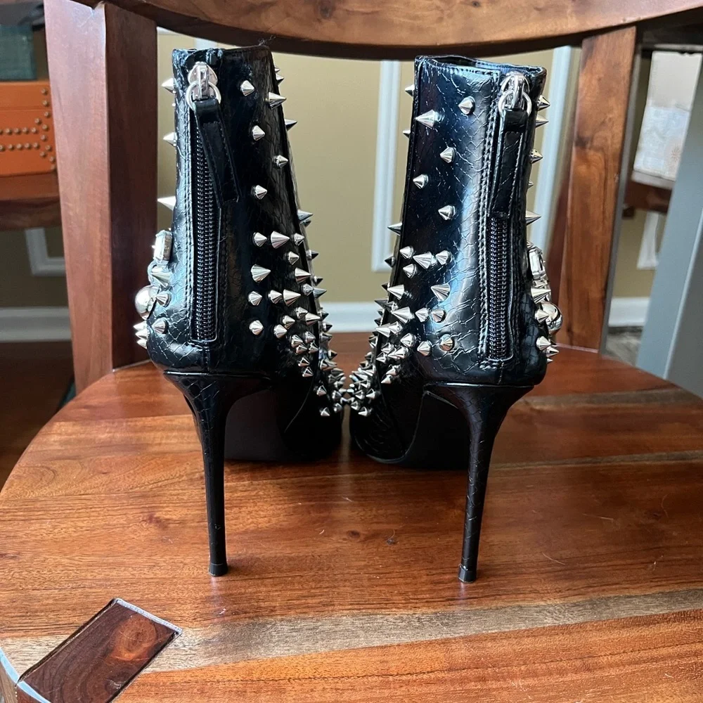 Steve Madden Viceroy Embellished Black Stiletto Heel Ankle Boots - Picture 8 of 12